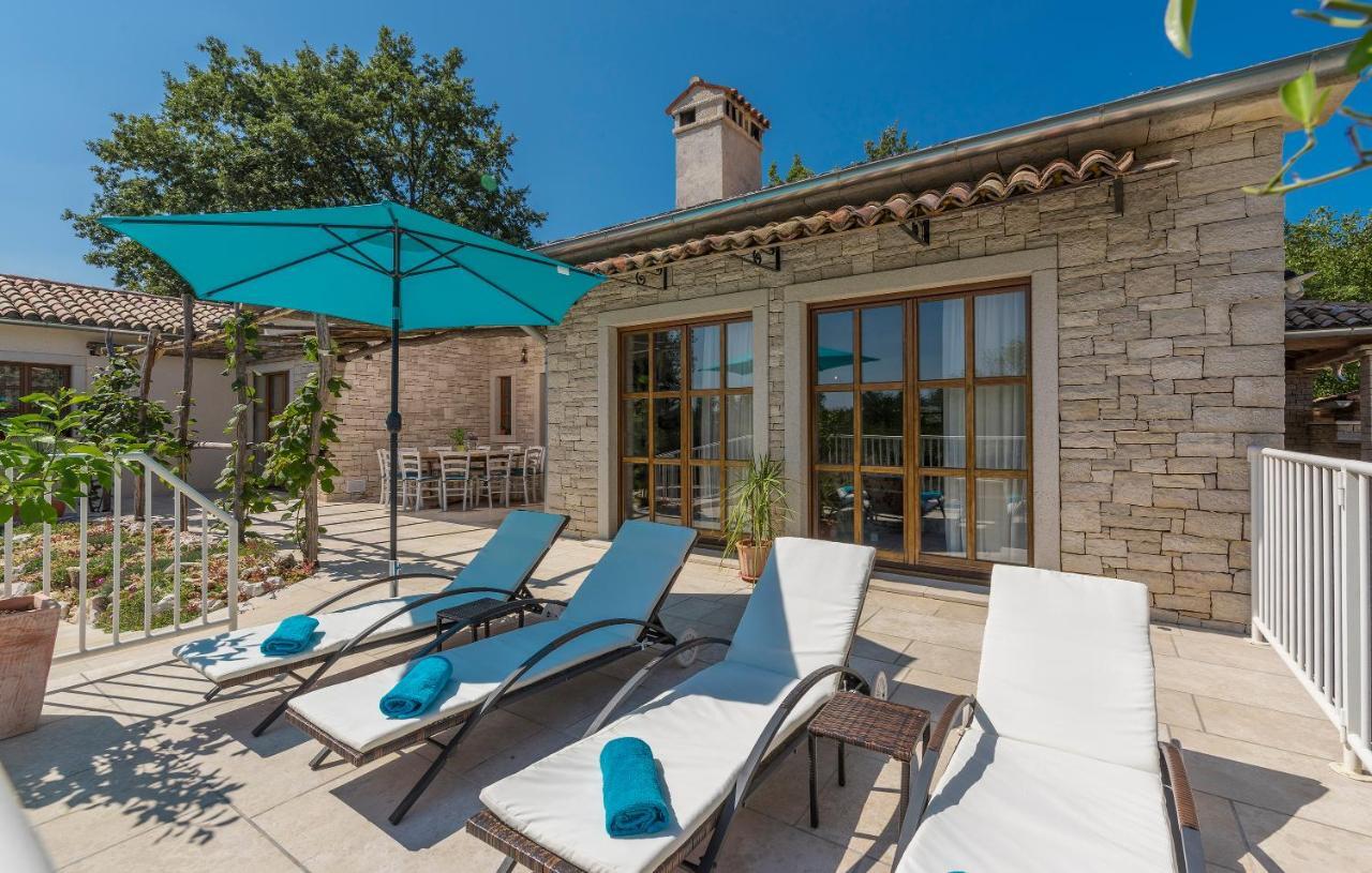 Family Villa Lipica With Private Pool And Jacuzzi Pazin Εξωτερικό φωτογραφία